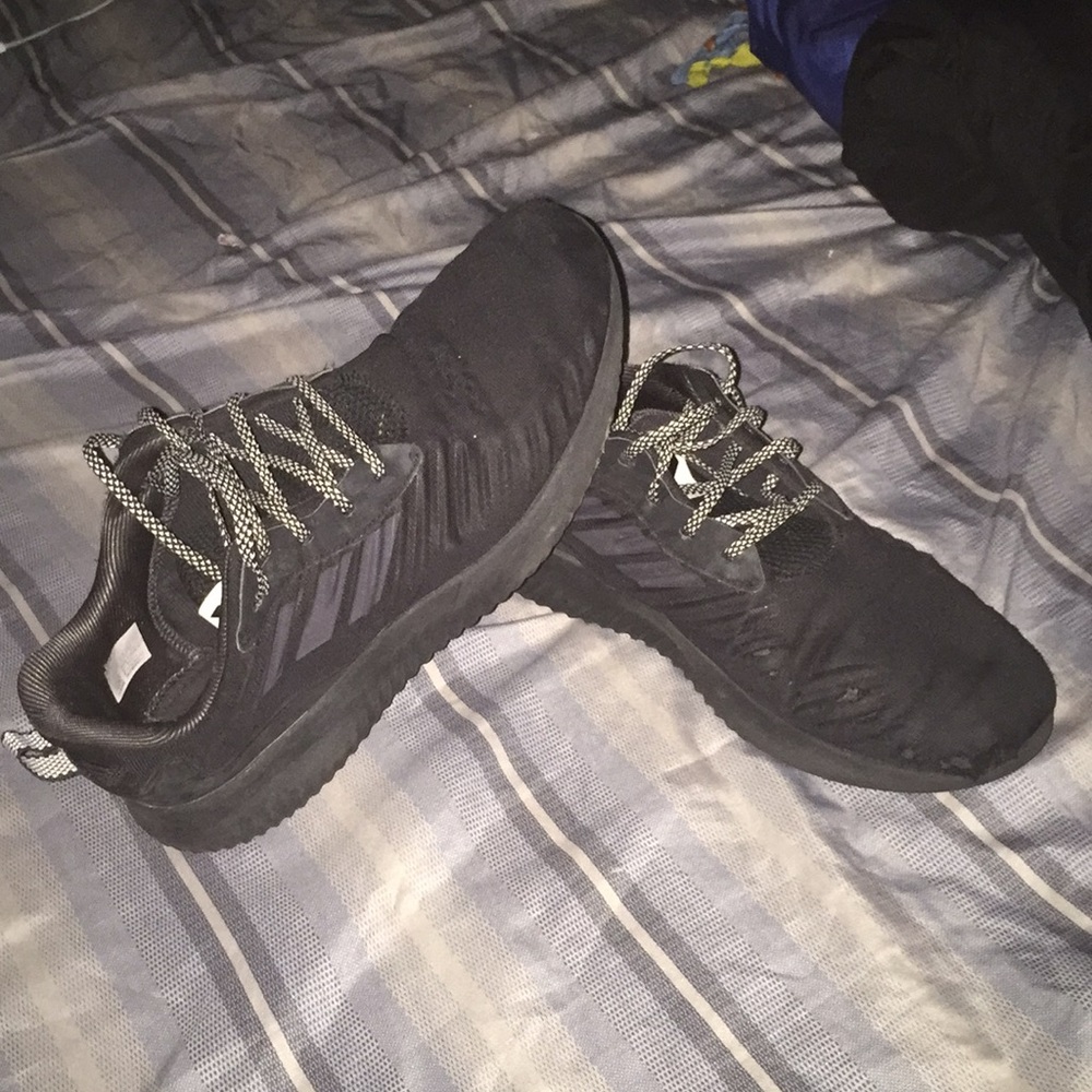 Adidas alpha bounce size 10
